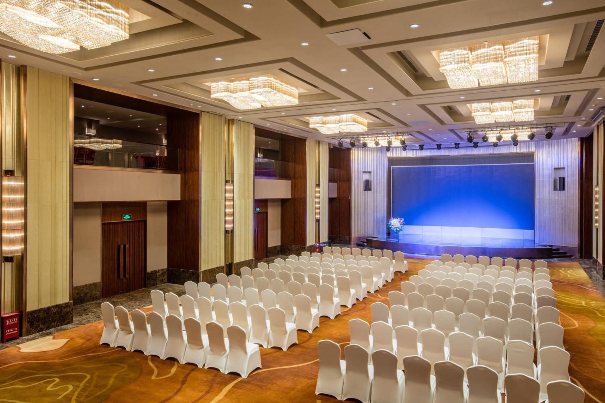 Crowne Plaza Kunming City Centre By Ihg Exterior photo